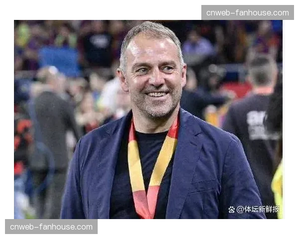 场边镜头:看到小将失误后,巴萨主帅弗里克激动地向第四官员投诉 场边镜头:看到小将失误后,巴萨主帅弗里克激动地向第四官员投诉