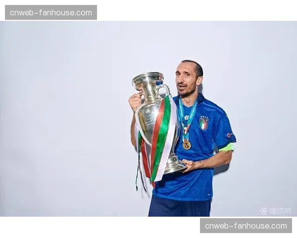 前意大利国脚基耶利尼宣布,将于今夏结束尤文图斯管理层任职 前意大利国脚基耶利尼宣布,将于今夏结束尤文图斯管理层任职