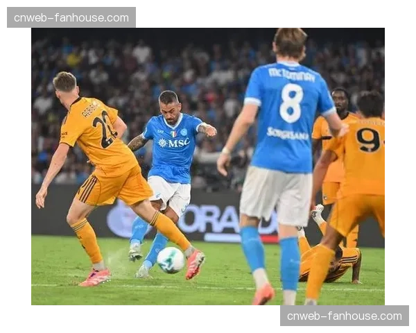 消息：莱切主力后腰累计黄牌停赛，球队压迫体系核心缺失